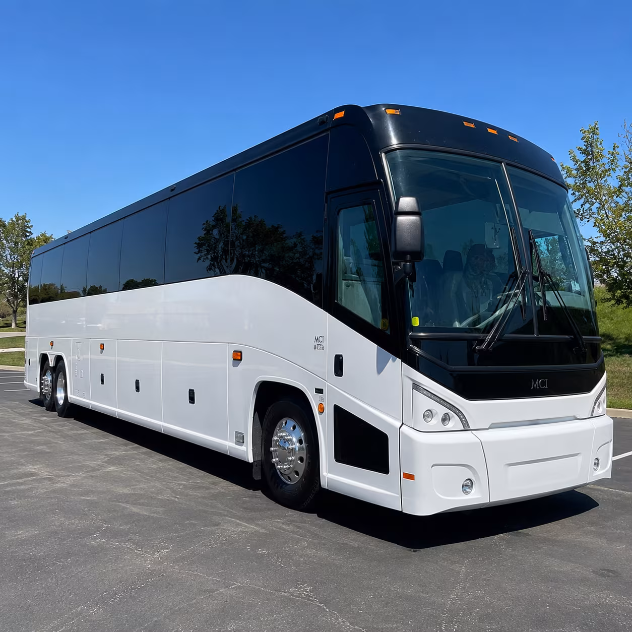 charter buses for austin bachelor weekends at golf courses and lake travis