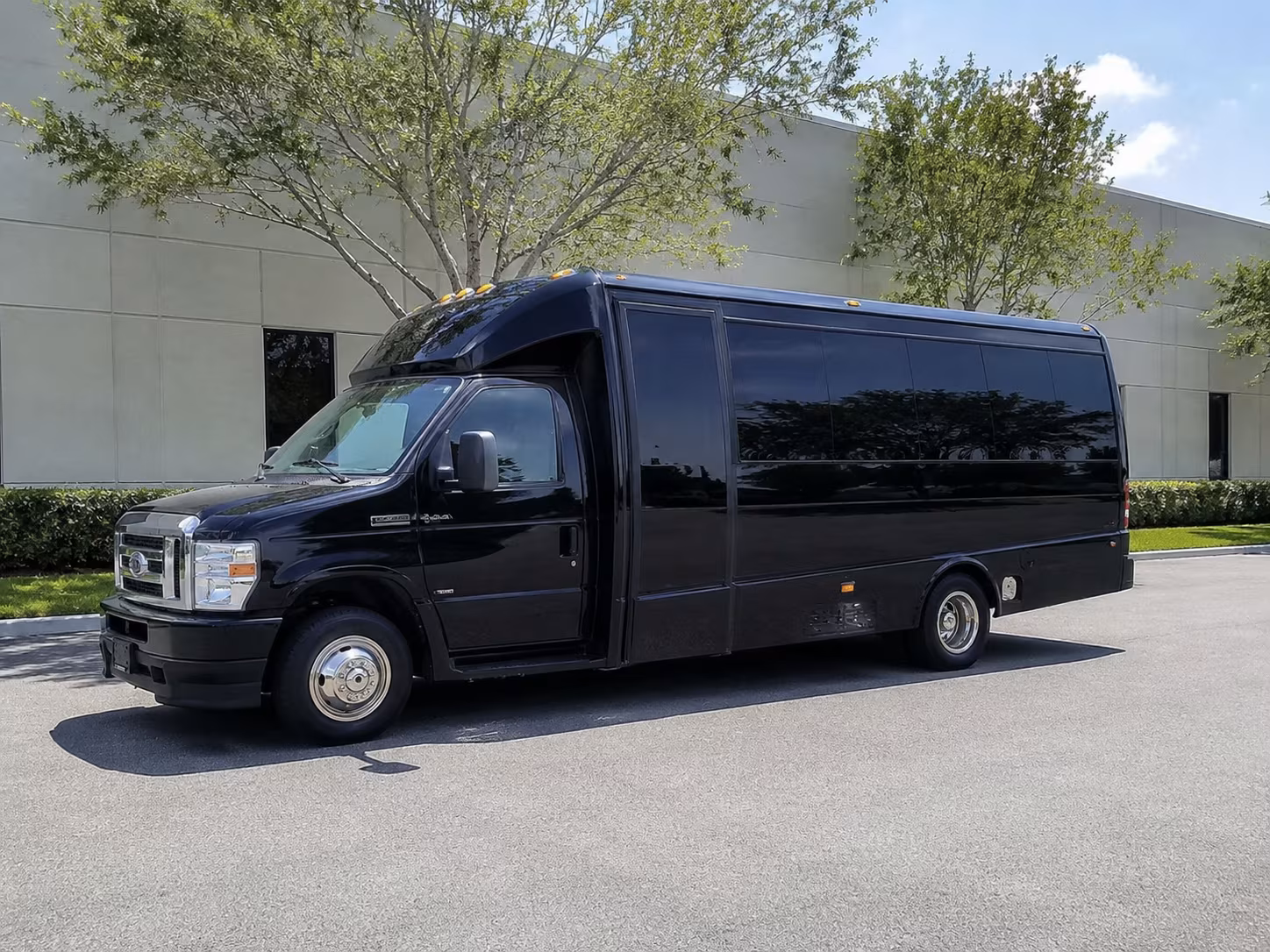 easily book transportation for your next prom 3