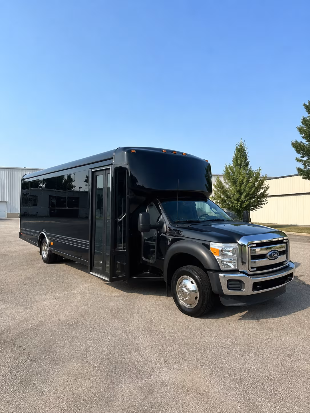 how the number of stops and hold time between them affect total booked hours in austin
