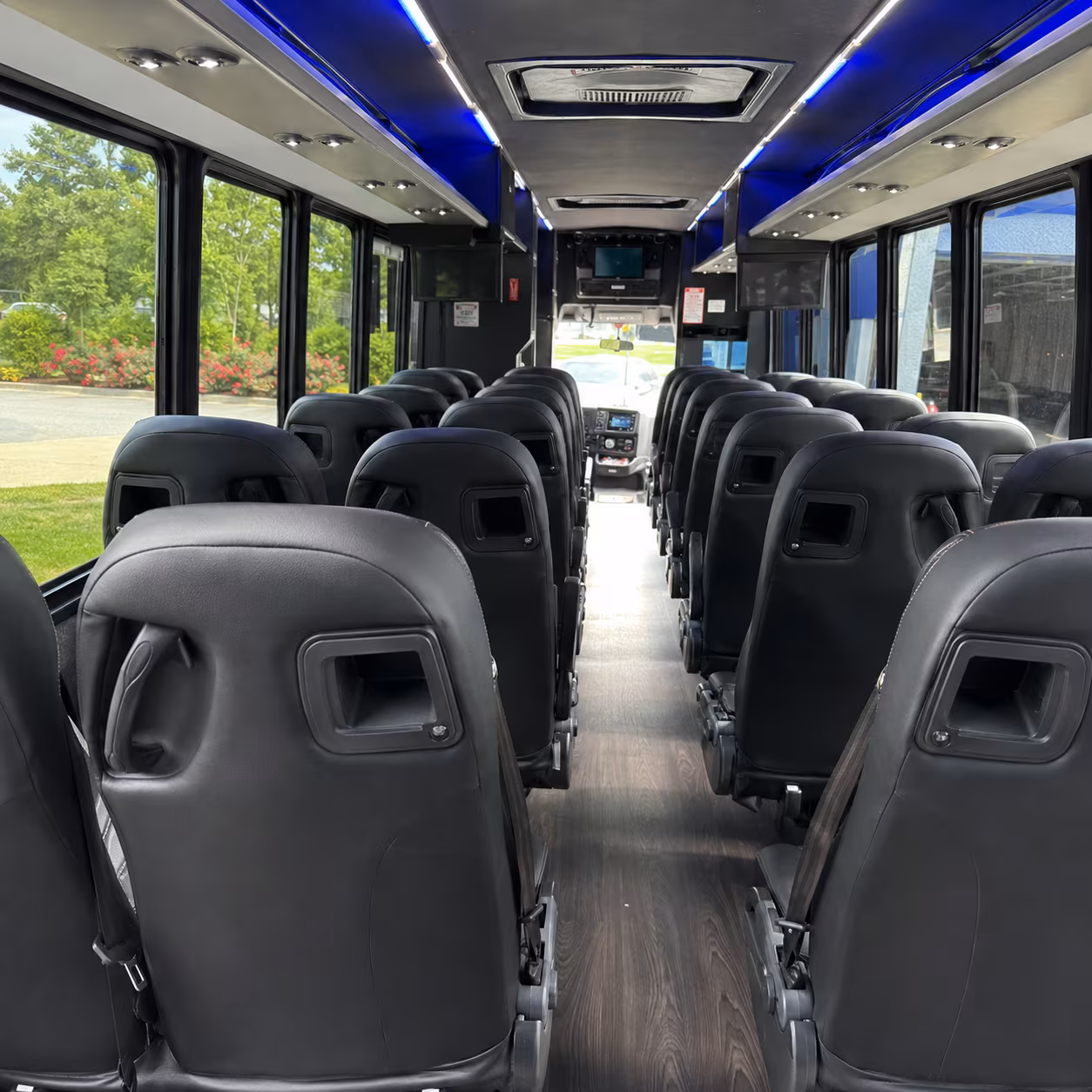 minibuses and charter buses to acl live long center and downtown austin venues
