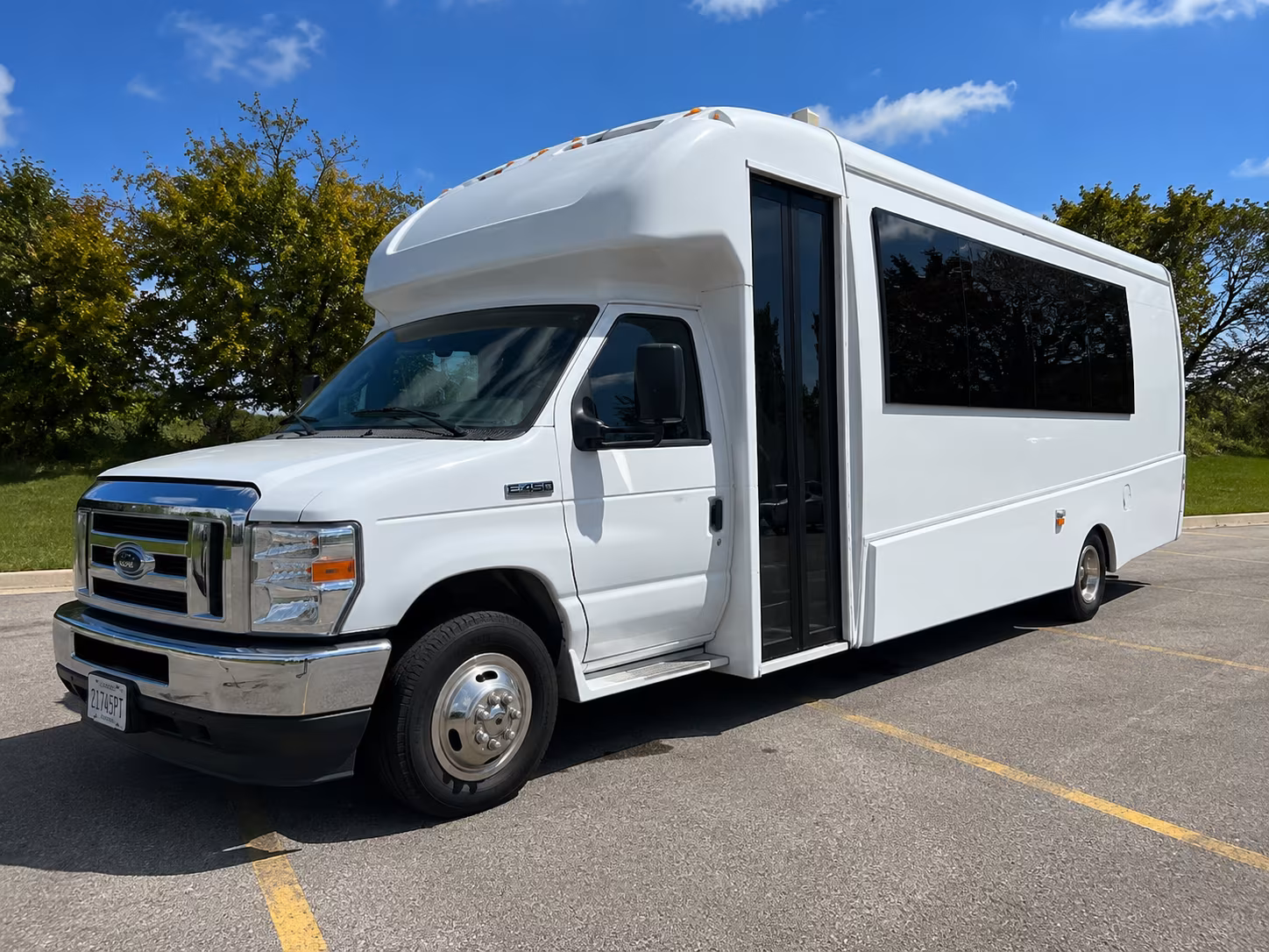 party buses for austin bachelorette bar crawls on sixth street and rainey street